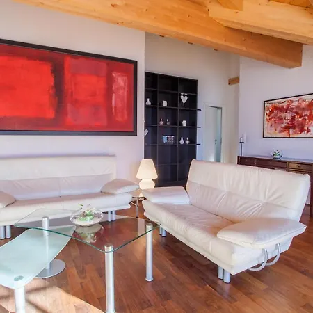 Alpenblick Apartment *