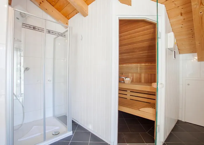 Alpenblick Apartment *